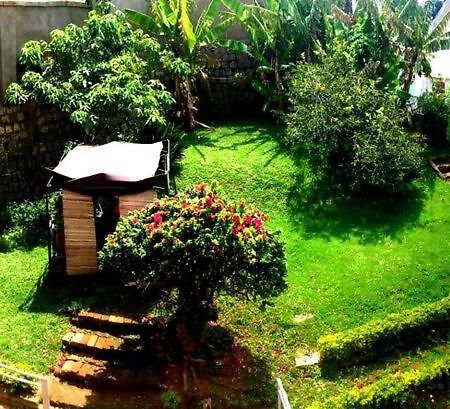 Le Fumoir Guest House Chambre Double Antananarivo Luaran gambar