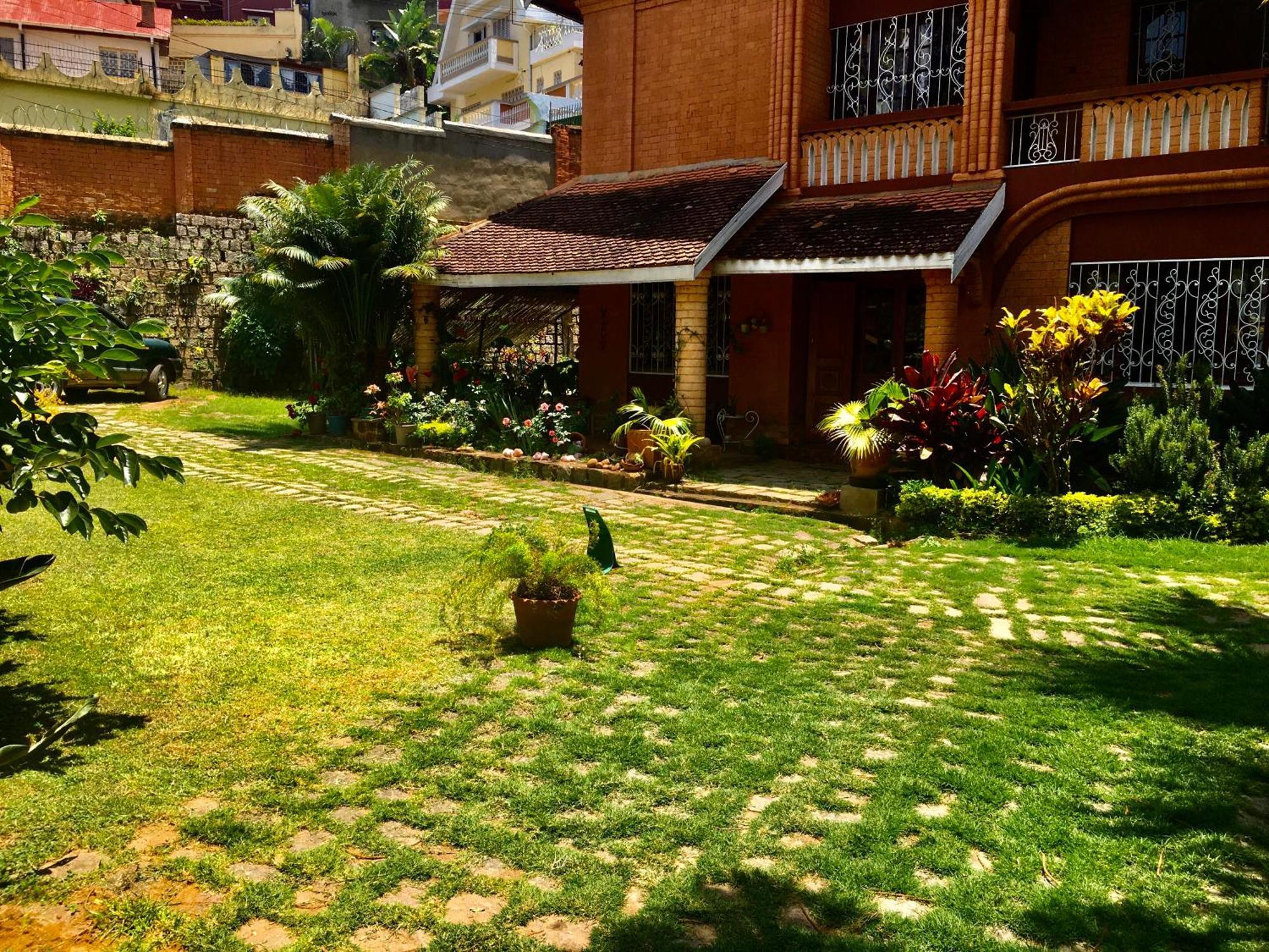 Le Fumoir Guest House Chambre Double Antananarivo Luaran gambar
