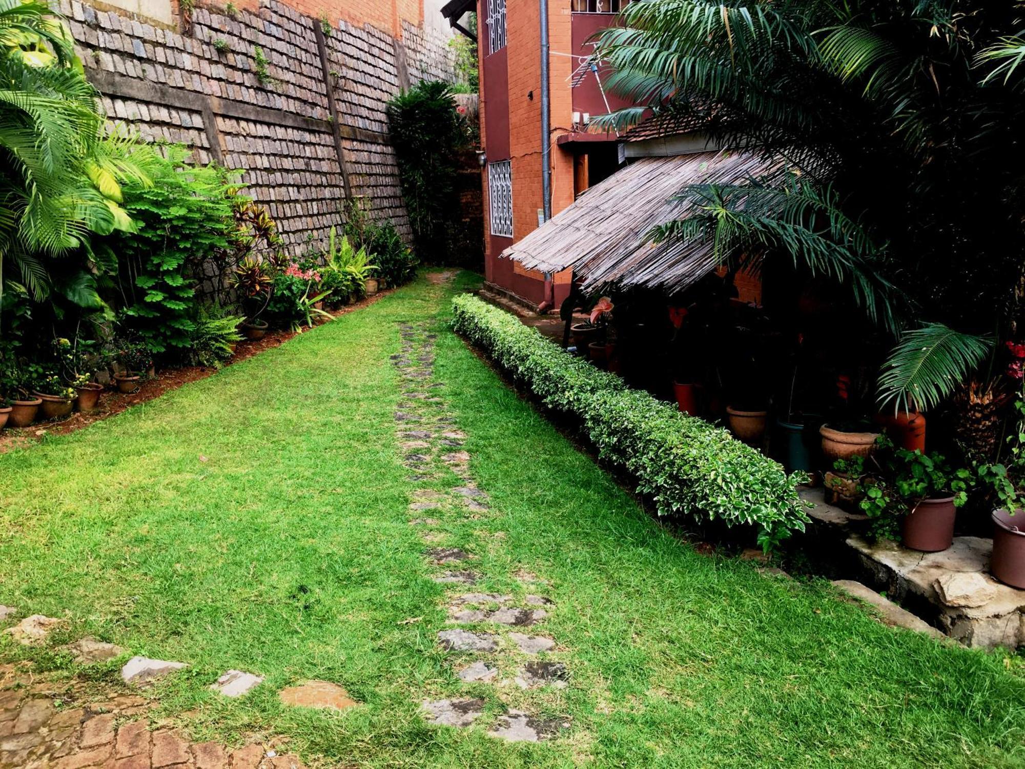 Le Fumoir Guest House Chambre Double Antananarivo Luaran gambar